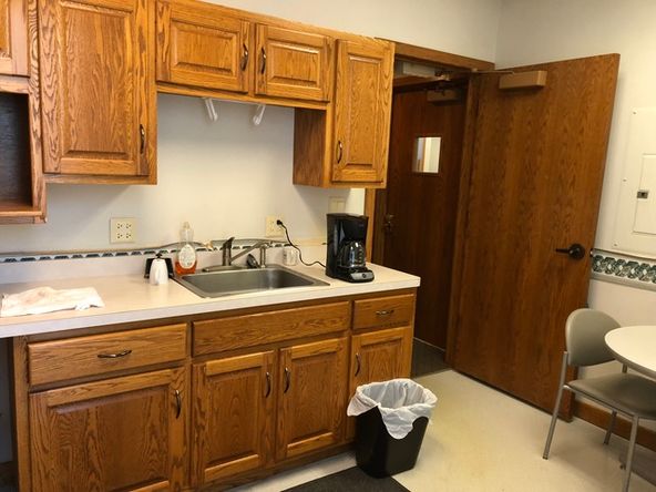 8225 Fox River Dr, Newark, IL 60541
